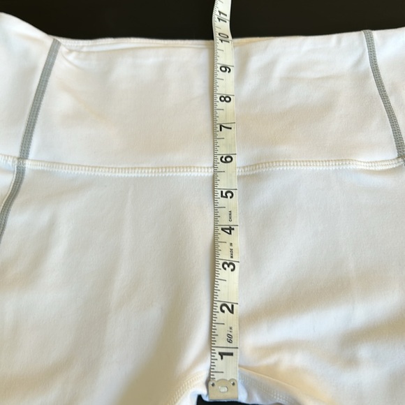 Free people movement leggings white with grey accents EUC size medium - Picture 13 of 14